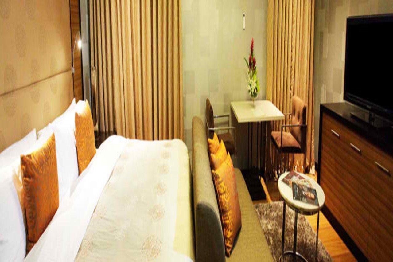 The Royal Mandaya Hotel Davao City Exteriör bild