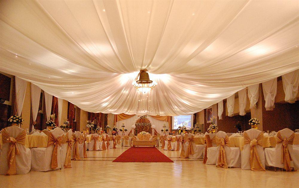 The Royal Mandaya Hotel Davao City Exteriör bild