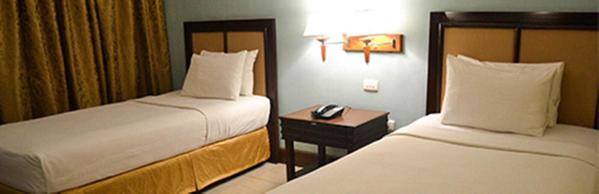 The Royal Mandaya Hotel Davao City Exteriör bild