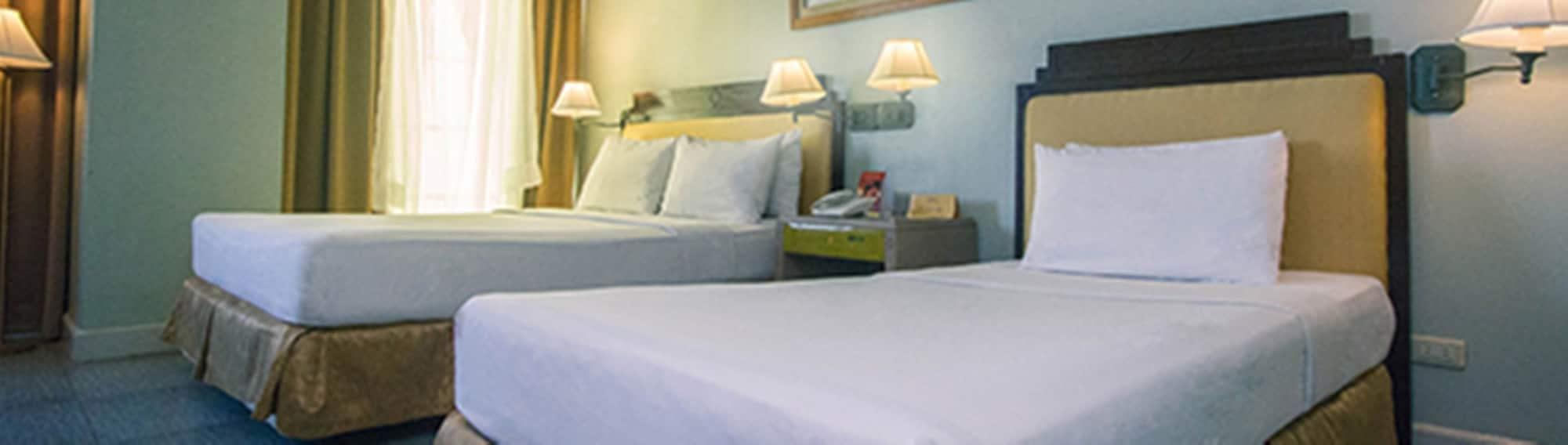 The Royal Mandaya Hotel Davao City Exteriör bild