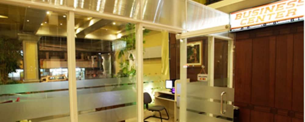 The Royal Mandaya Hotel Davao City Exteriör bild